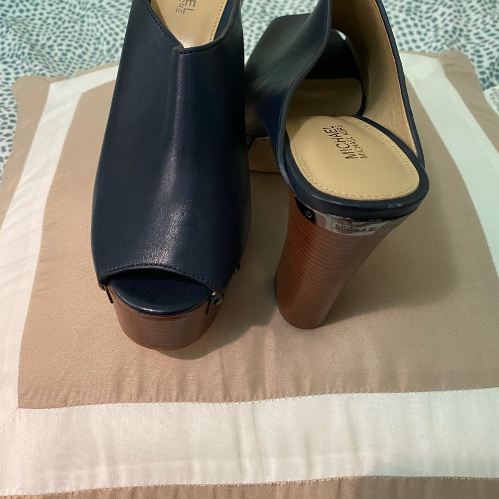 Michael Kors Emilie Clog Admiral size 6 - Picture 2 of 4